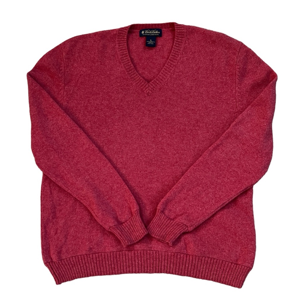 Brooks Brothers Men’s Red V-Neck Scottish Lambswool Sweater Size Xlarge